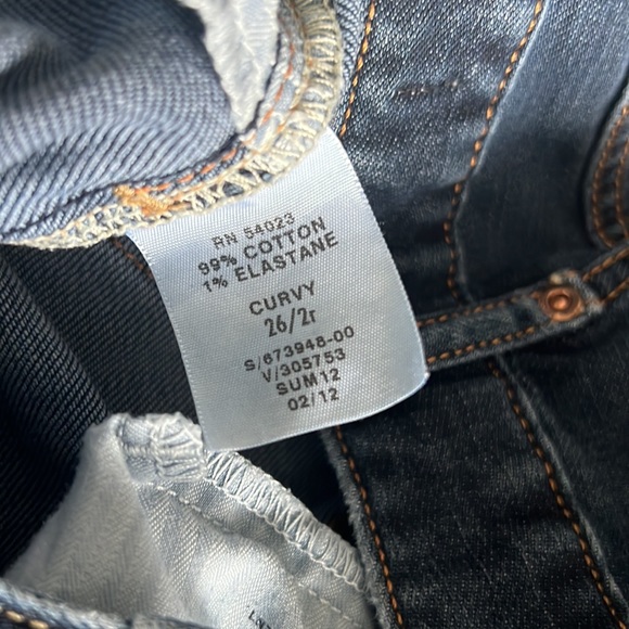 GAP Curvy Jeans - Picture 3 of 8